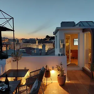 Augusta Boutique House בית הארחה